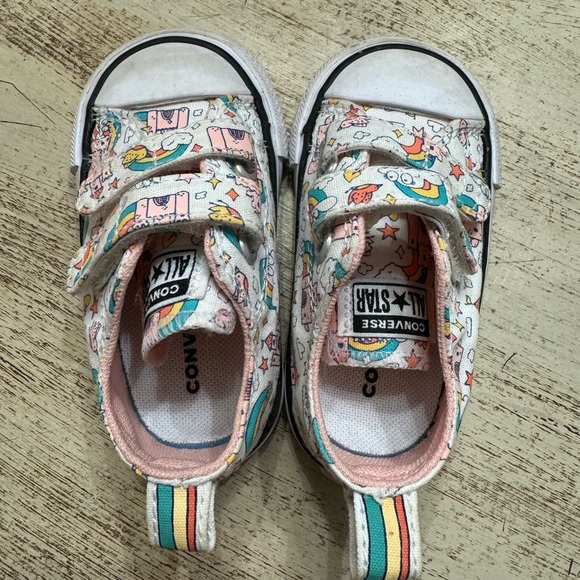 Converse AllStars sneakers toddler size 4 - Picture 1 of 5